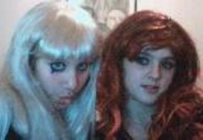 la RUBIA o la PELIROJA!! xdxd